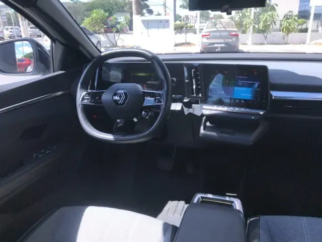 Renault Megane E-tech Electric - Imagem 2