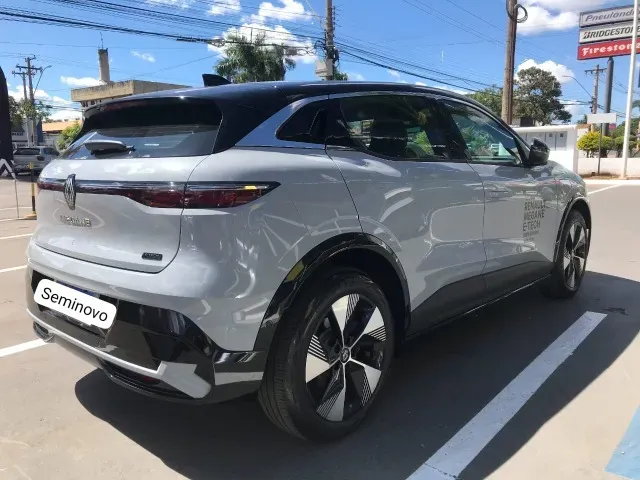 Renault Megane E-tech Electric - Imagem 6