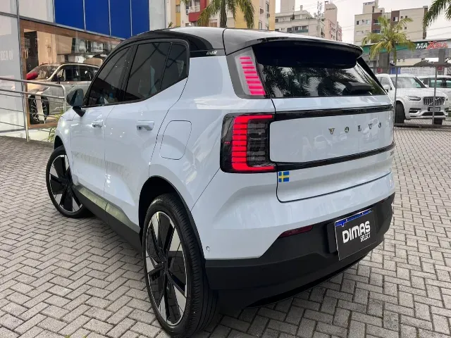 Volvo EX30 - Imagem 7