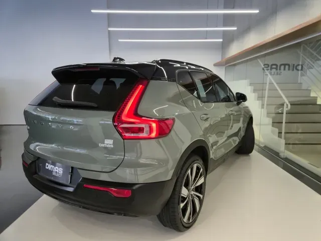 Volvo XC40 Recharge - Imagem 6
