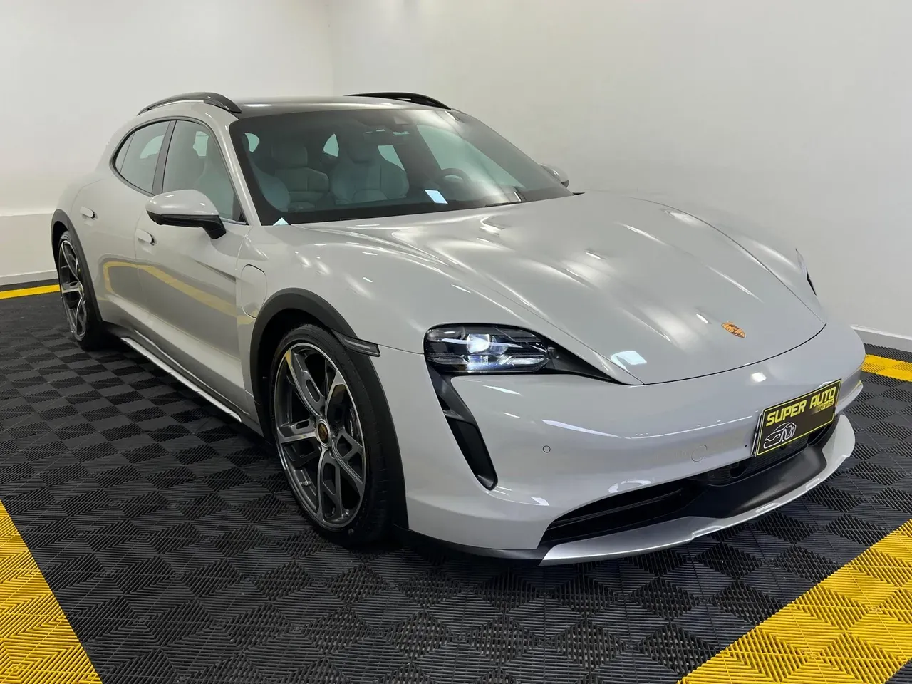 Porsche Taycan - Imagem 5