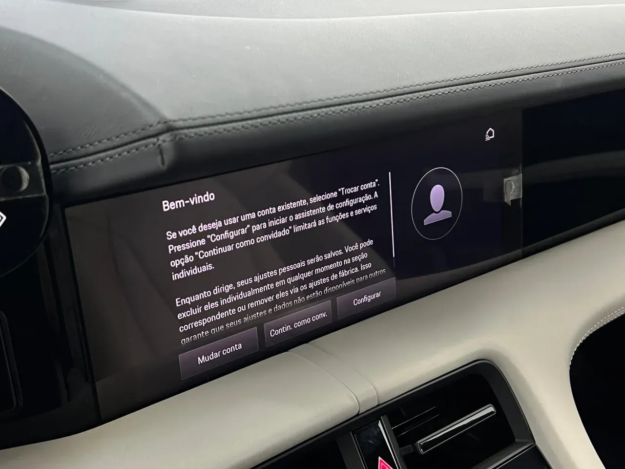 Porsche Taycan - Imagem 15