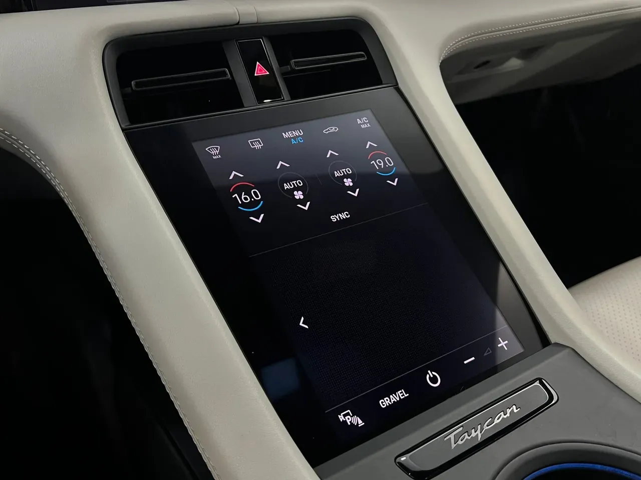 Porsche Taycan - Imagem 16