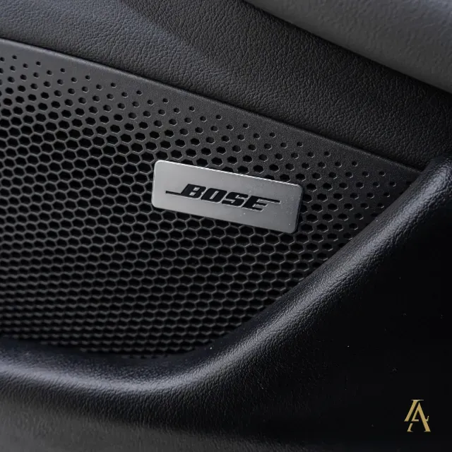 Porsche Taycan - Imagem 15