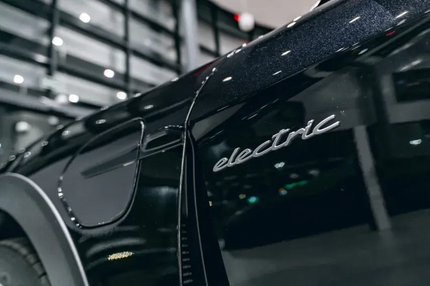 Porsche Taycan - Imagem 10