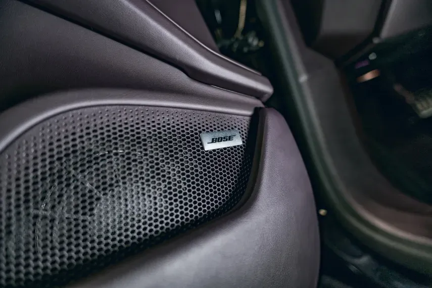 Porsche Taycan - Imagem 12