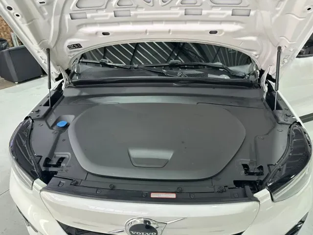 Volvo C40 Recharge - Imagem 2