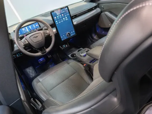 Ford Mustang Mach-e - Imagem 14