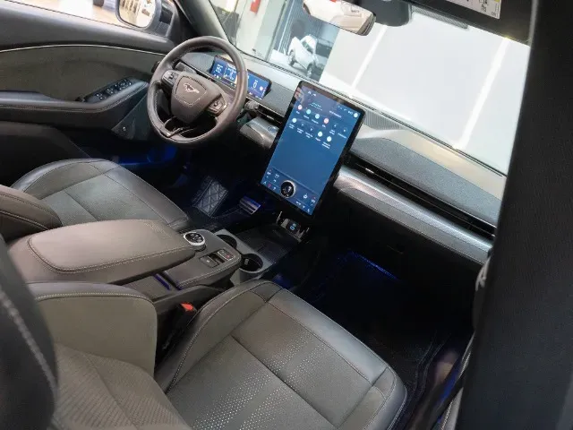 Ford Mustang Mach-e - Imagem 17