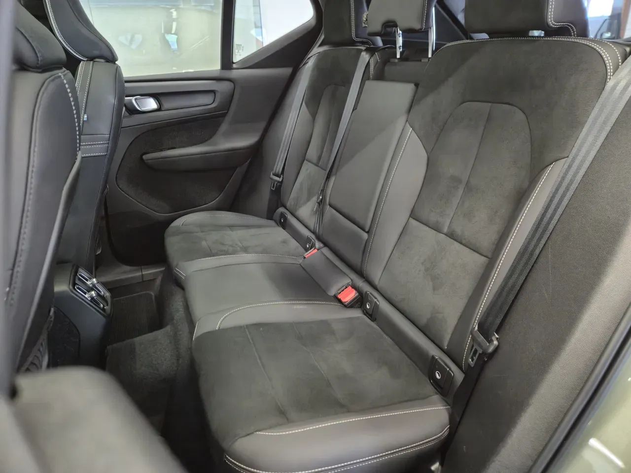 Volvo XC40 Recharge - Imagem 5