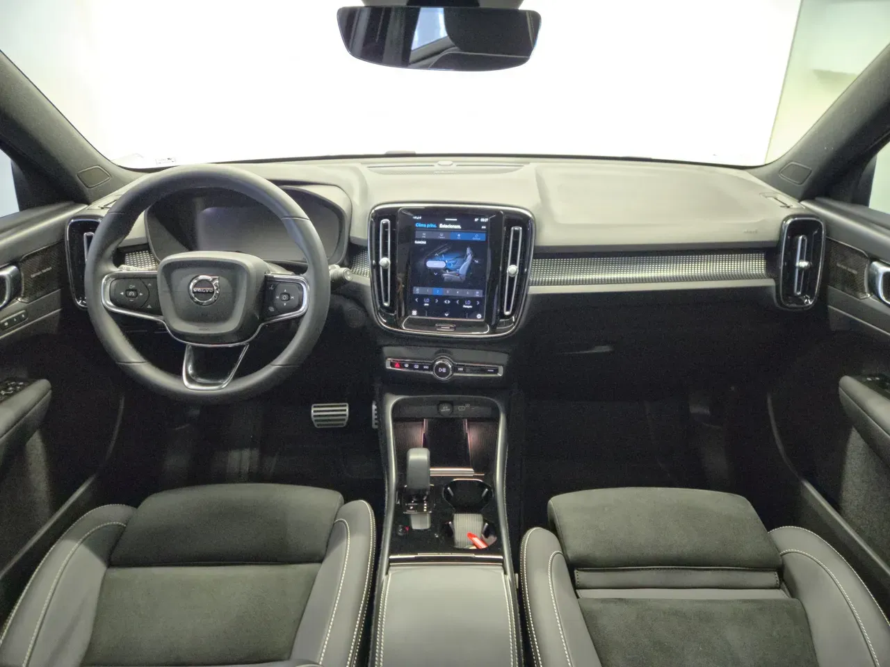 Volvo XC40 Recharge - Imagem 16