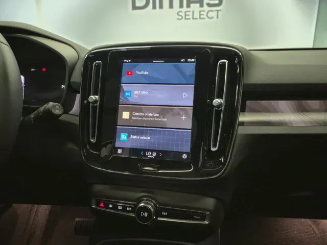 Volvo XC40 Recharge - Imagem 12