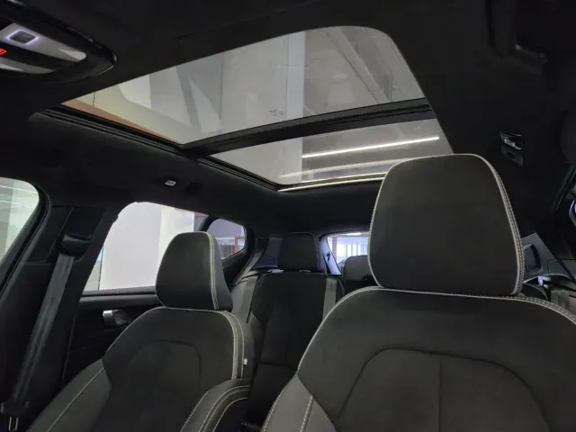 Volvo XC40 Recharge - Imagem 17