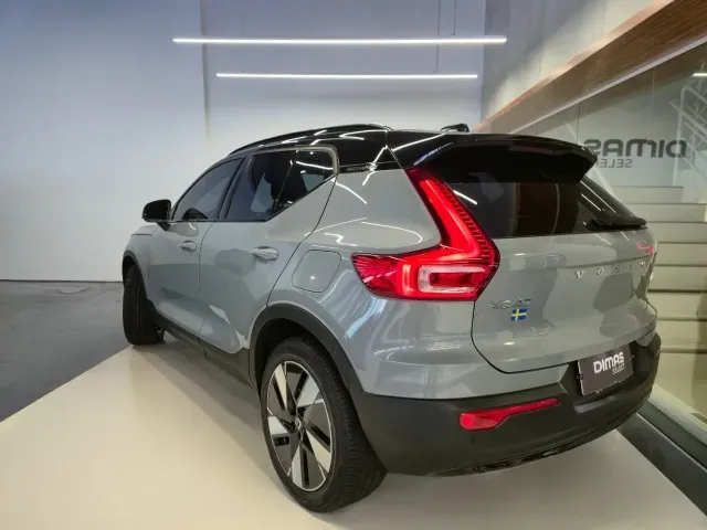 Volvo XC40 Recharge - Imagem 6