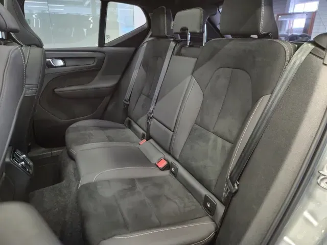 Volvo XC40 Recharge - Imagem 18