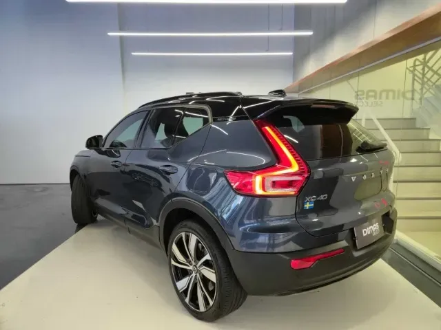 Volvo XC40 Recharge - Imagem 6