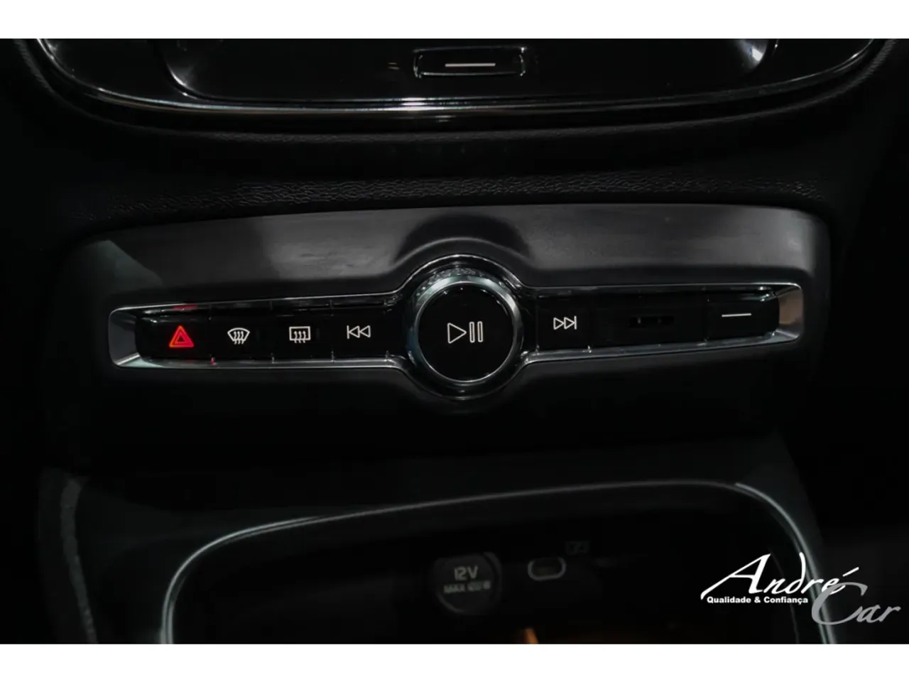 Volvo XC40 Recharge - Imagem 17