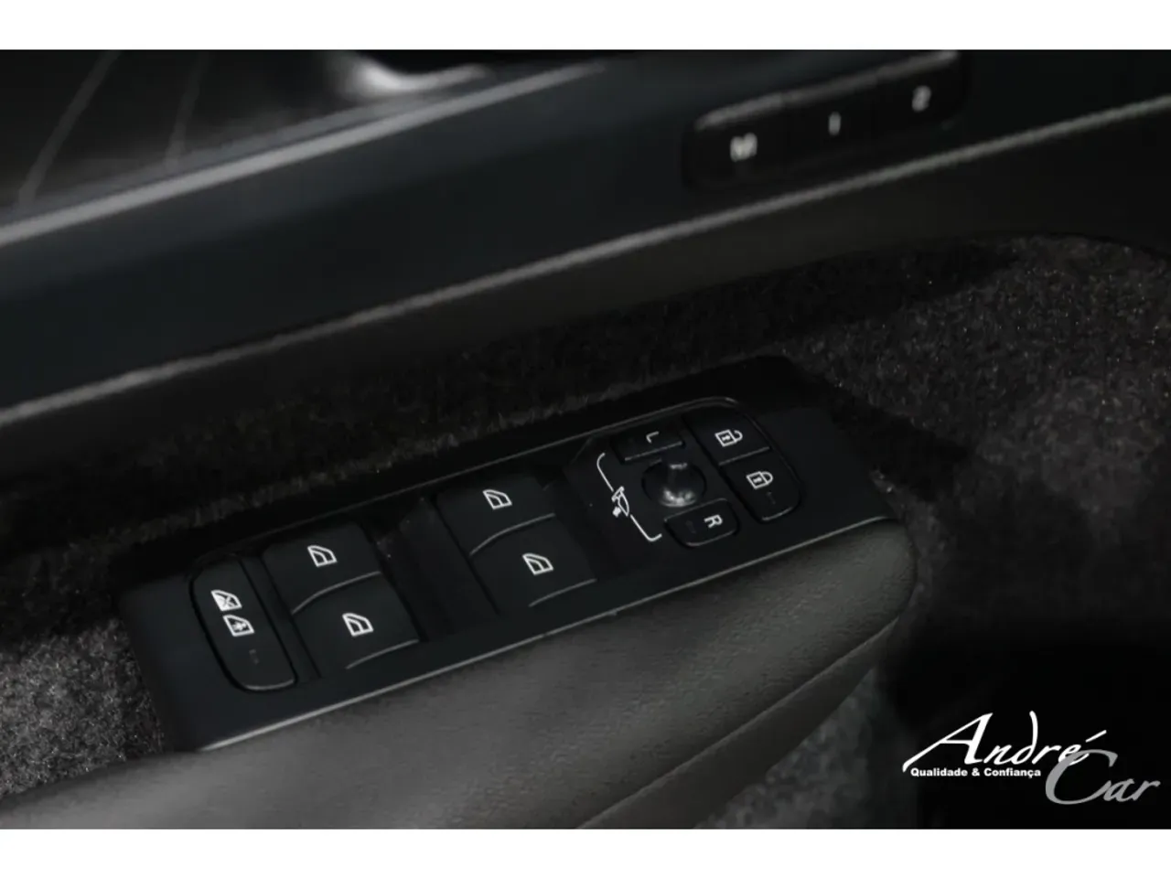 Volvo XC40 Recharge - Imagem 18