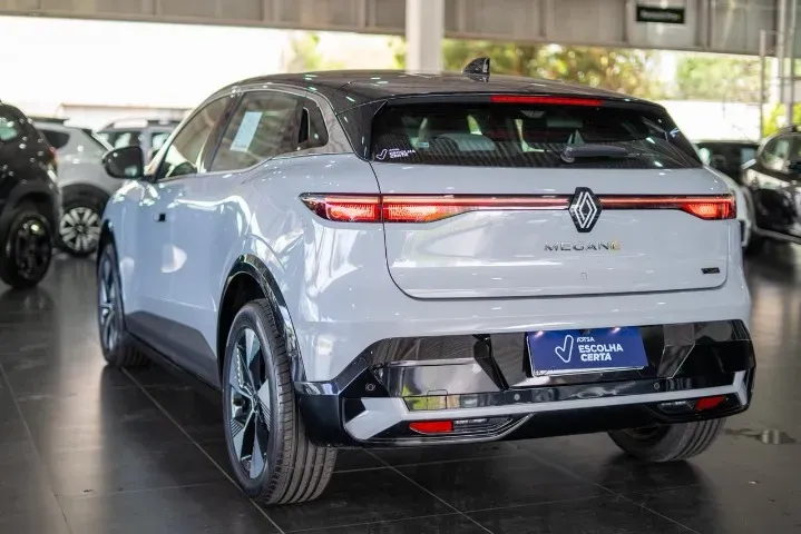 Renault Megane E-tech Electric - Imagem 6