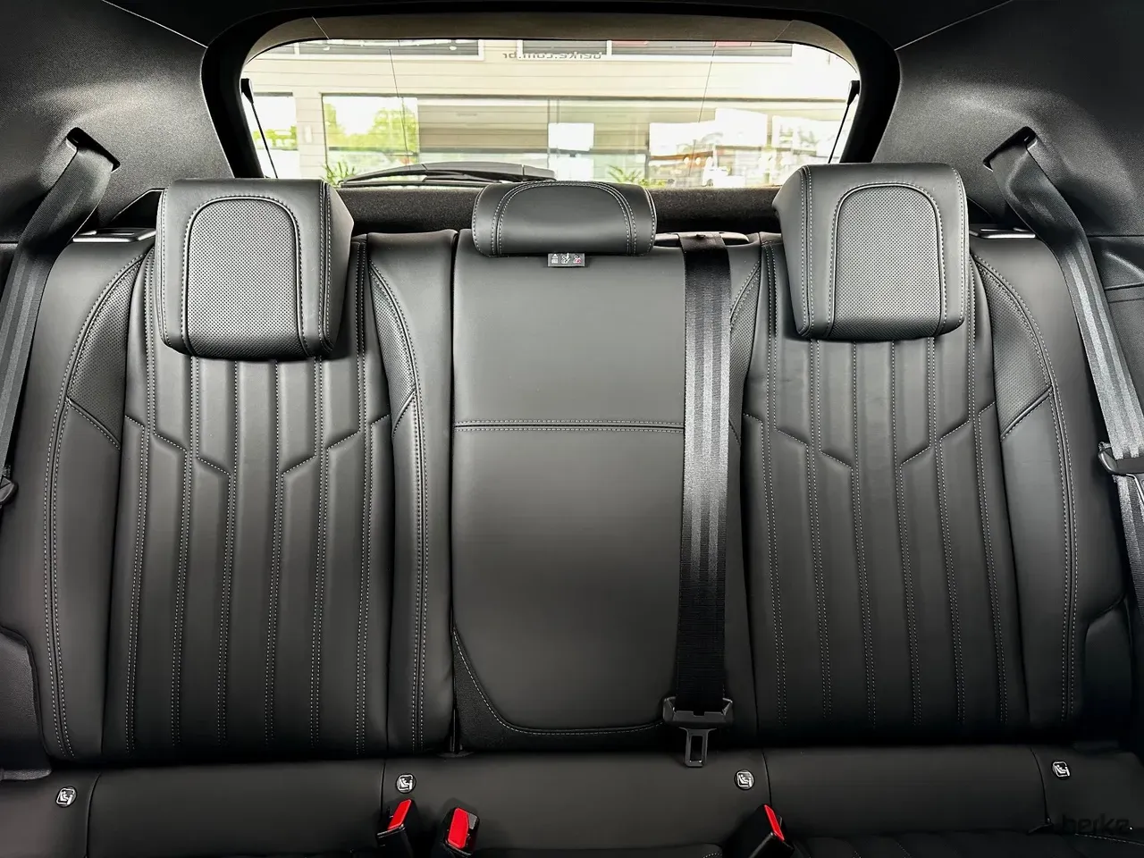 Peugeot E-2008 - Imagem 4