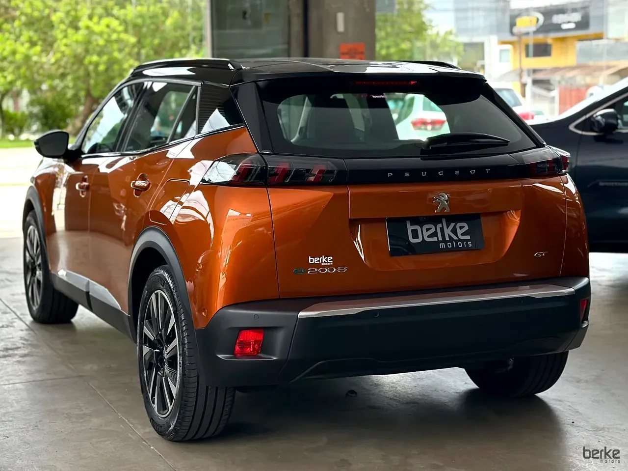 Peugeot E-2008 - Imagem 9