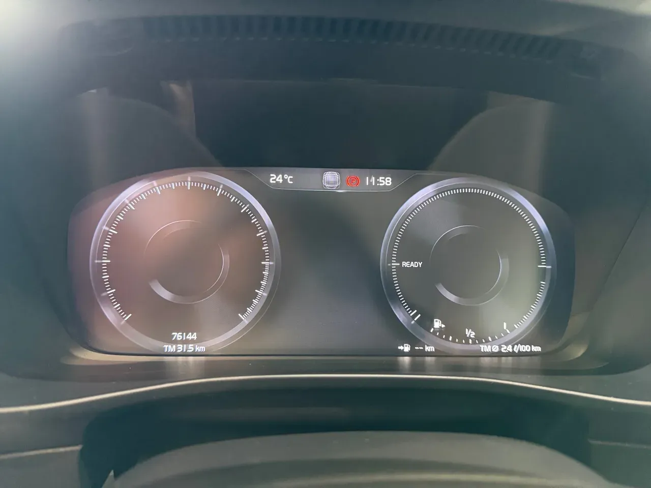 Volvo XC40 Recharge Plug-in Hybrid - Imagem 11