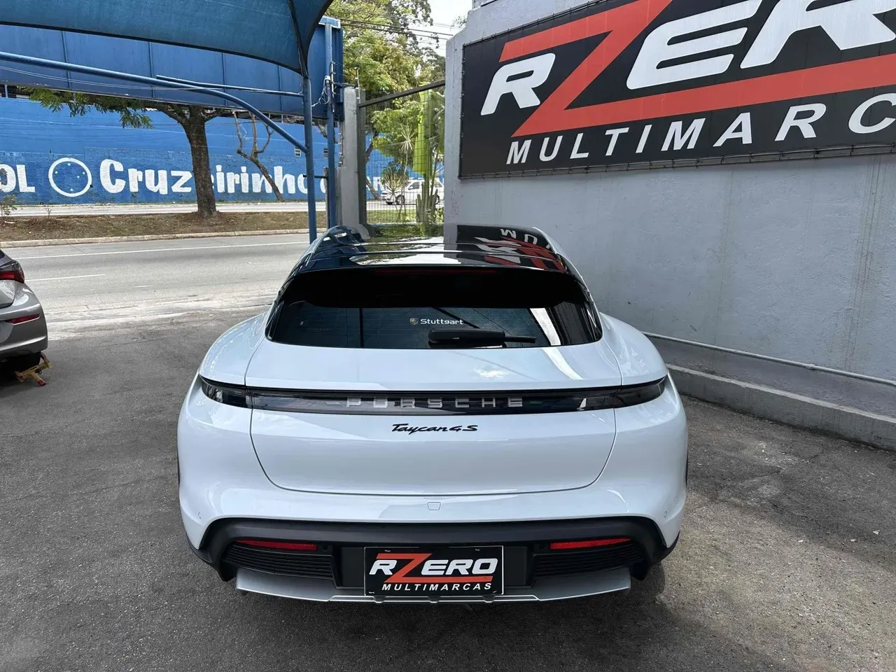 Porsche Taycan - Imagem 4