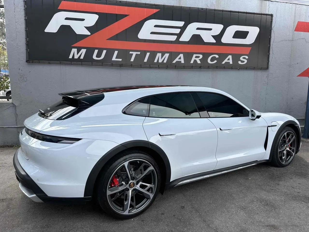 Porsche Taycan - Imagem 6