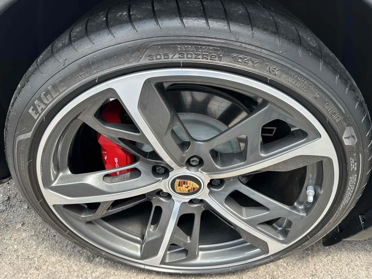 Porsche Taycan - Imagem 7