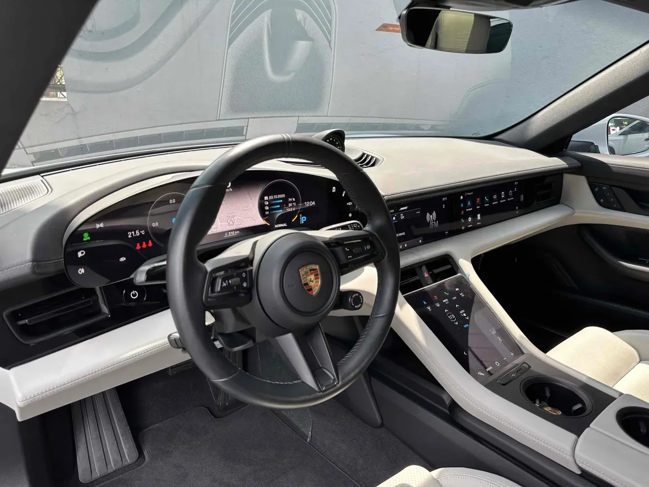 Porsche Taycan - Imagem 9