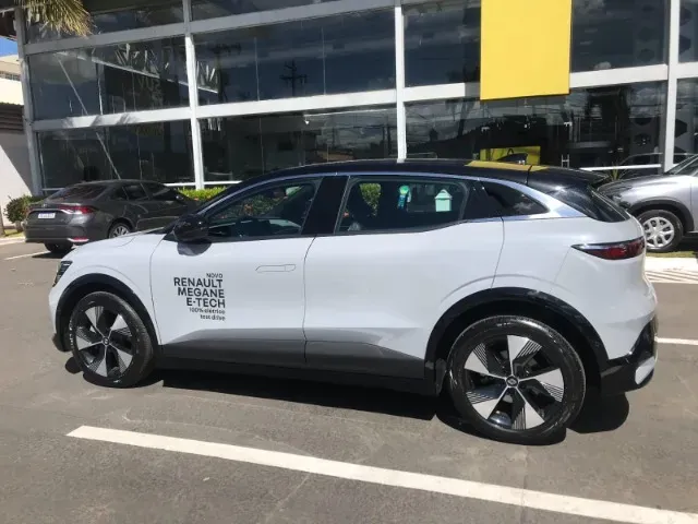 Renault Megane E-tech Electric - Imagem 12