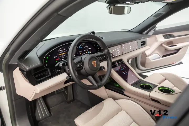 Porsche Taycan - Imagem 6