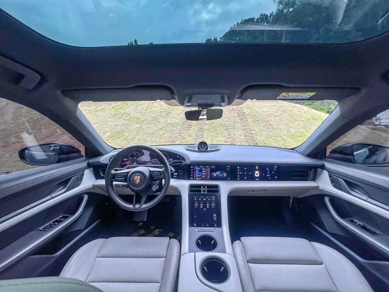 Porsche Taycan - Imagem 4