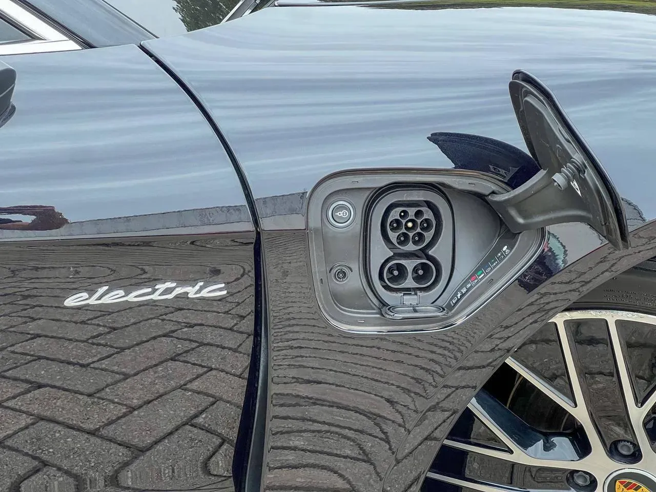 Porsche Taycan - Imagem 15