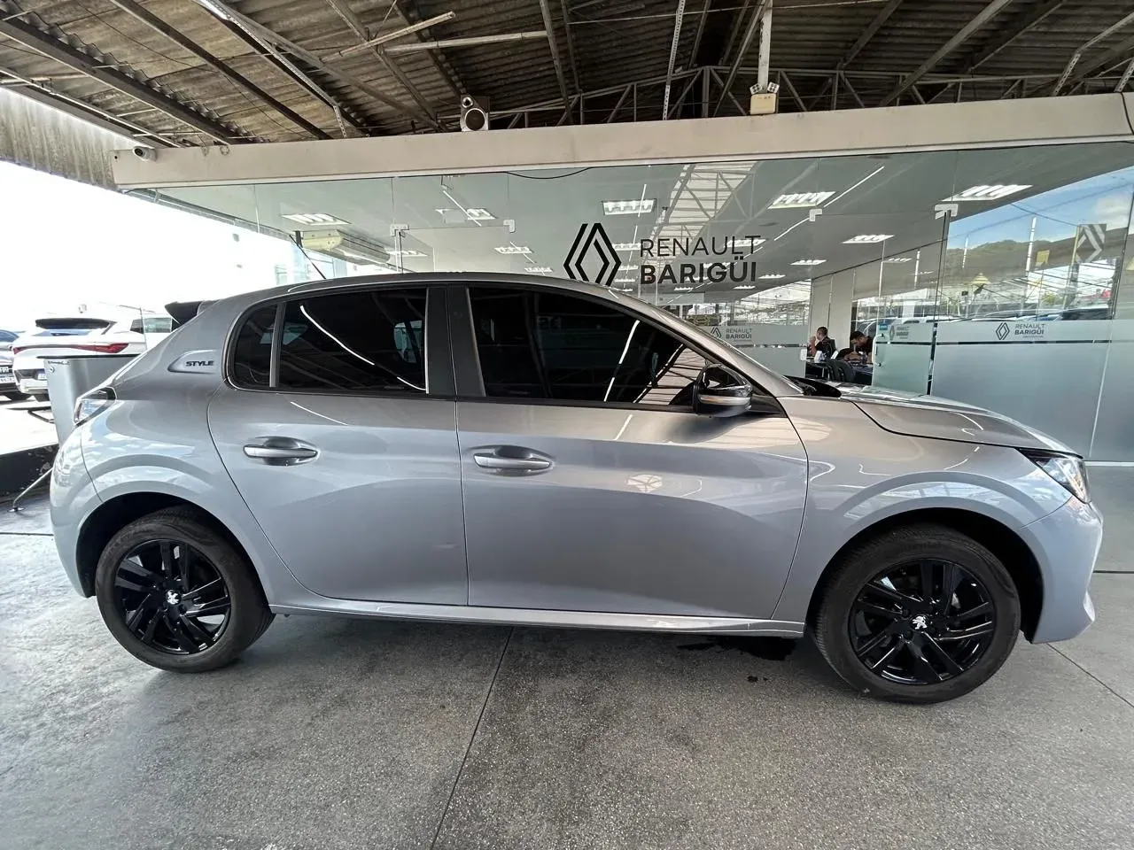 Peugeot E-208 - Imagem 3