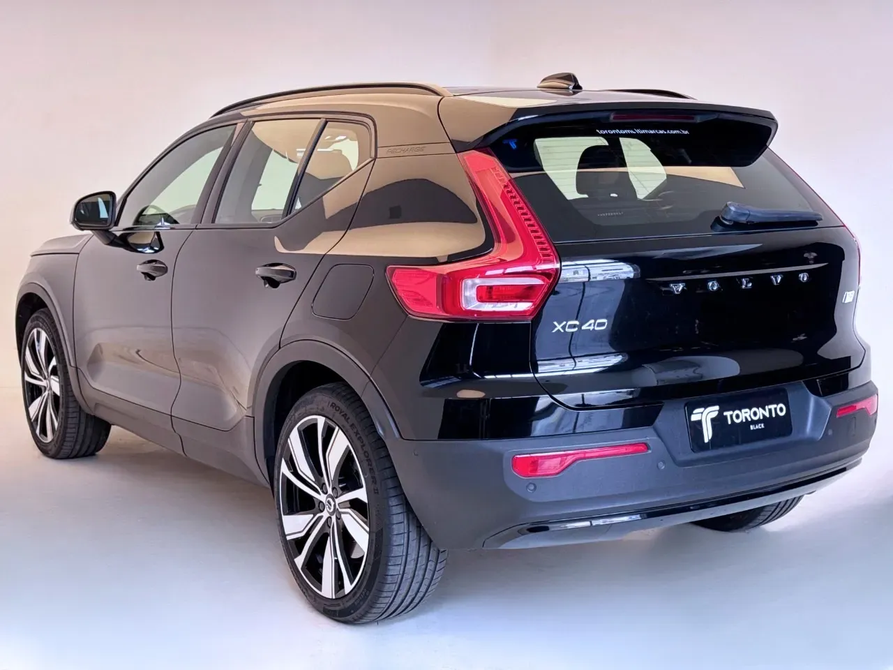 Volvo XC40 Recharge - Imagem 2