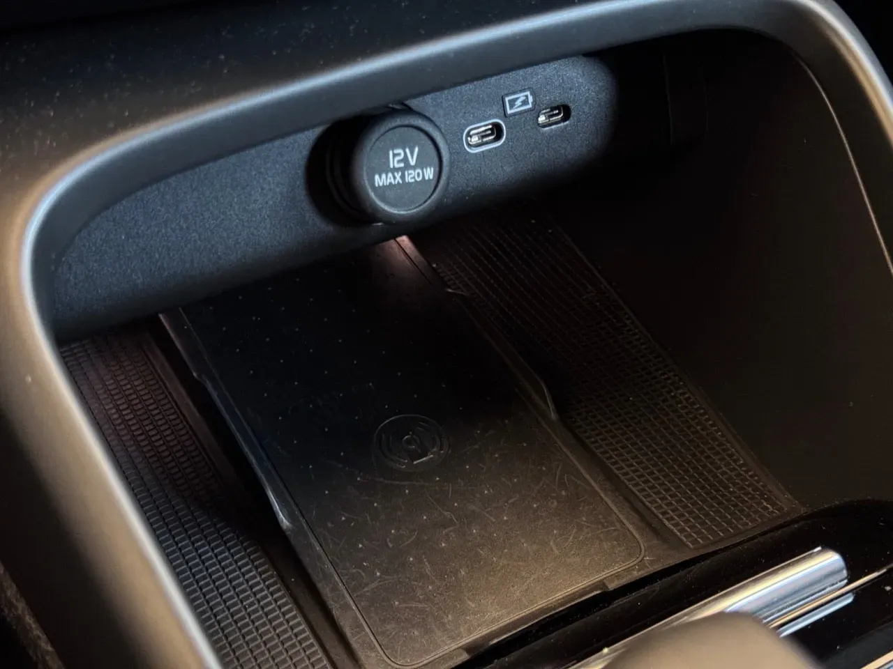 Volvo XC40 Recharge - Imagem 11