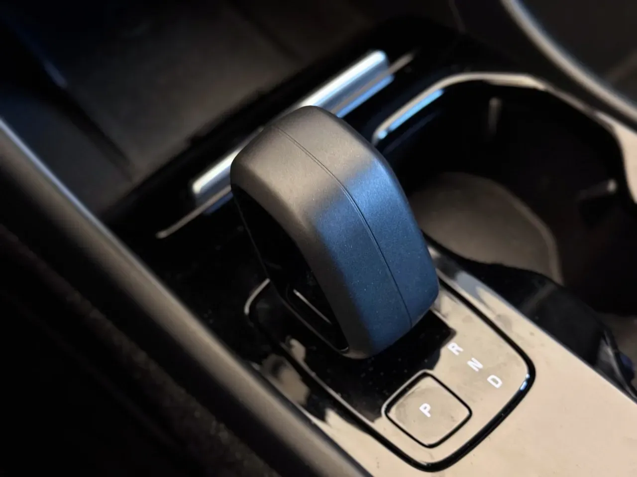 Volvo XC40 Recharge - Imagem 12