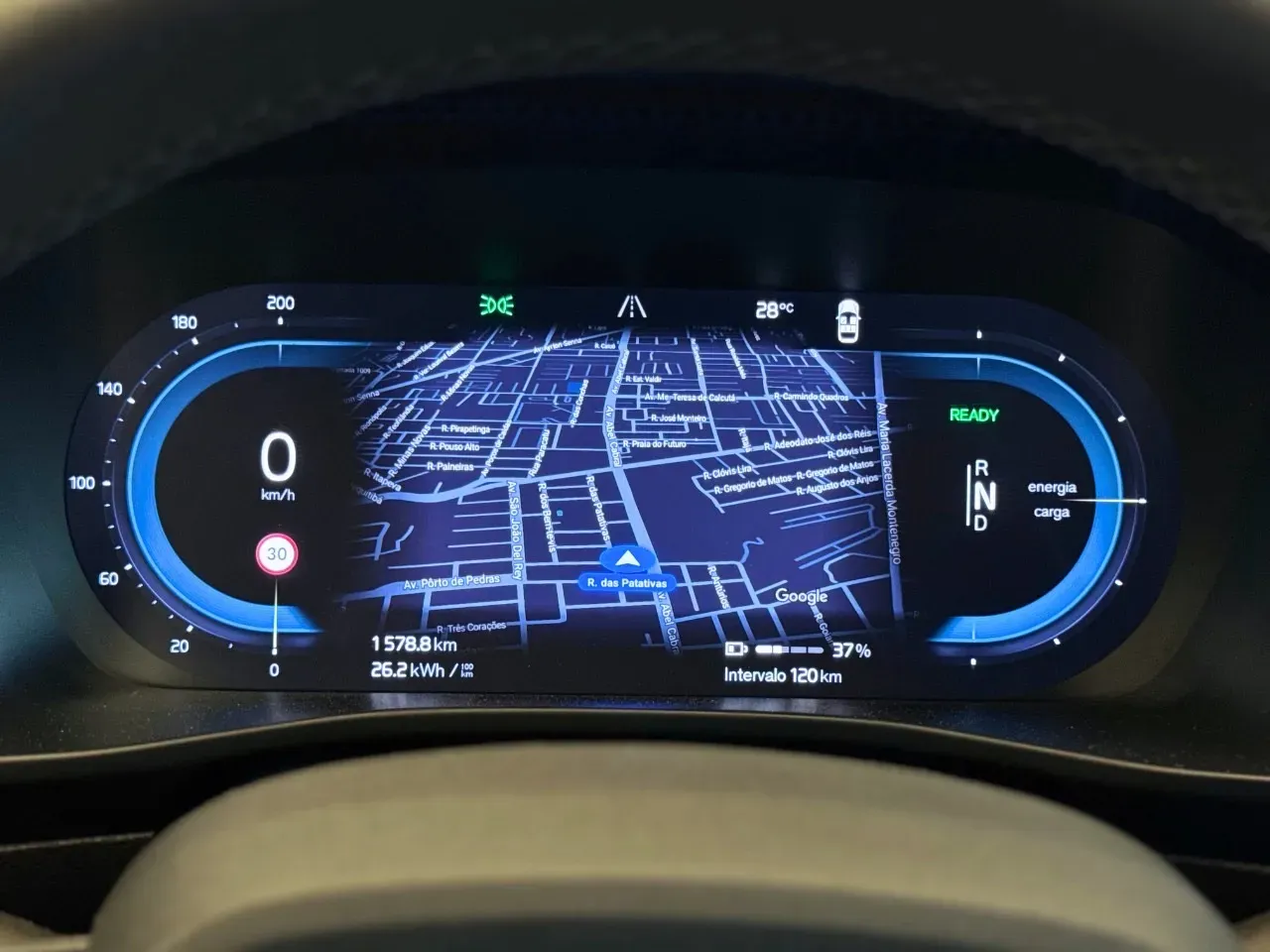 Volvo XC40 Recharge - Imagem 15