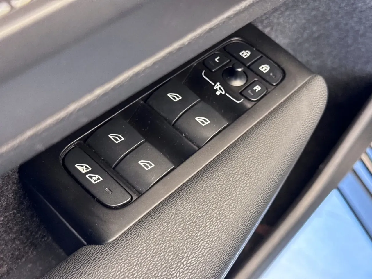 Volvo XC40 Recharge - Imagem 19