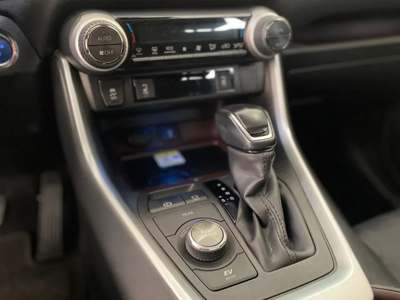 Toyota Rav4 EV - Imagem 7