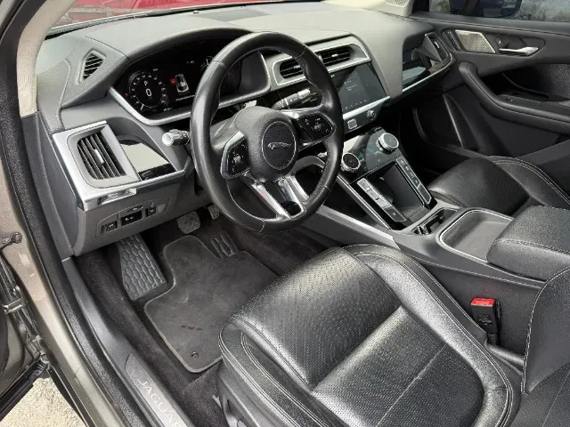 Jaguar I-pace - Imagem 13