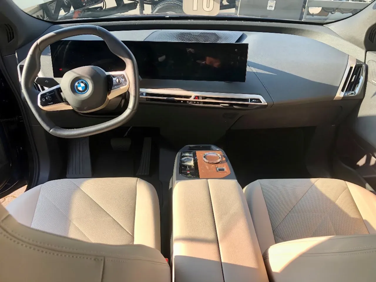 BMW Ix - Imagem 6