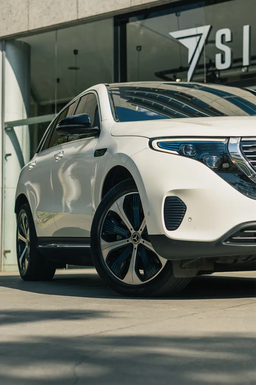 Mercedes Eqc 400 - Imagem 2