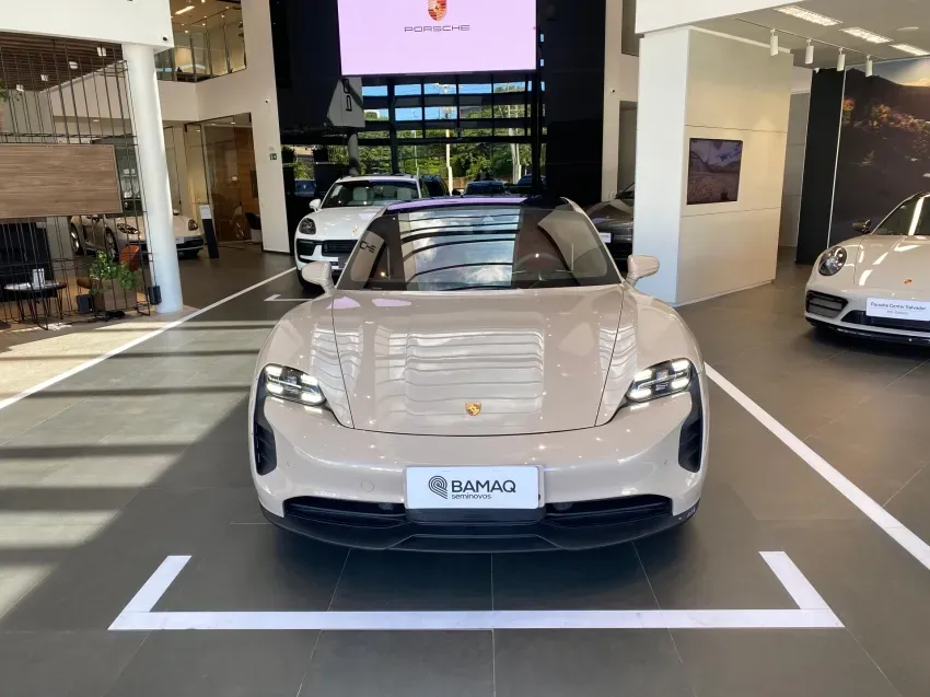 Porsche Taycan - Imagem 2