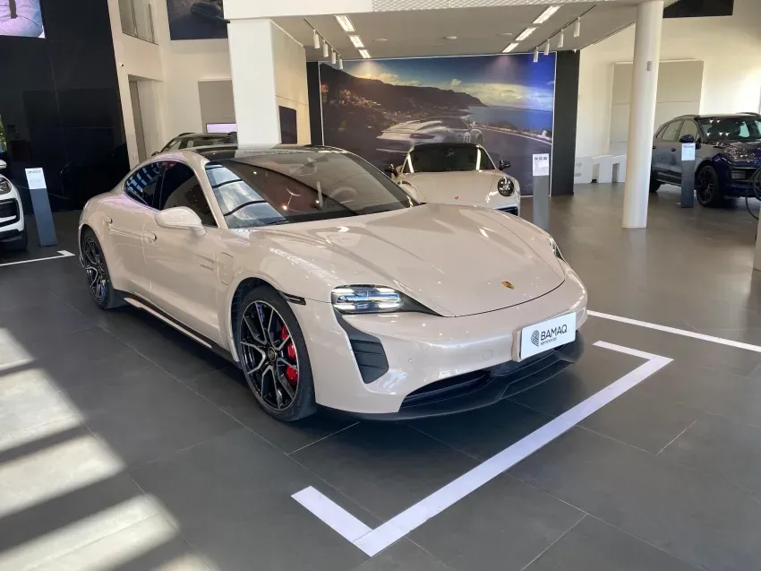 Porsche Taycan - Imagem 3