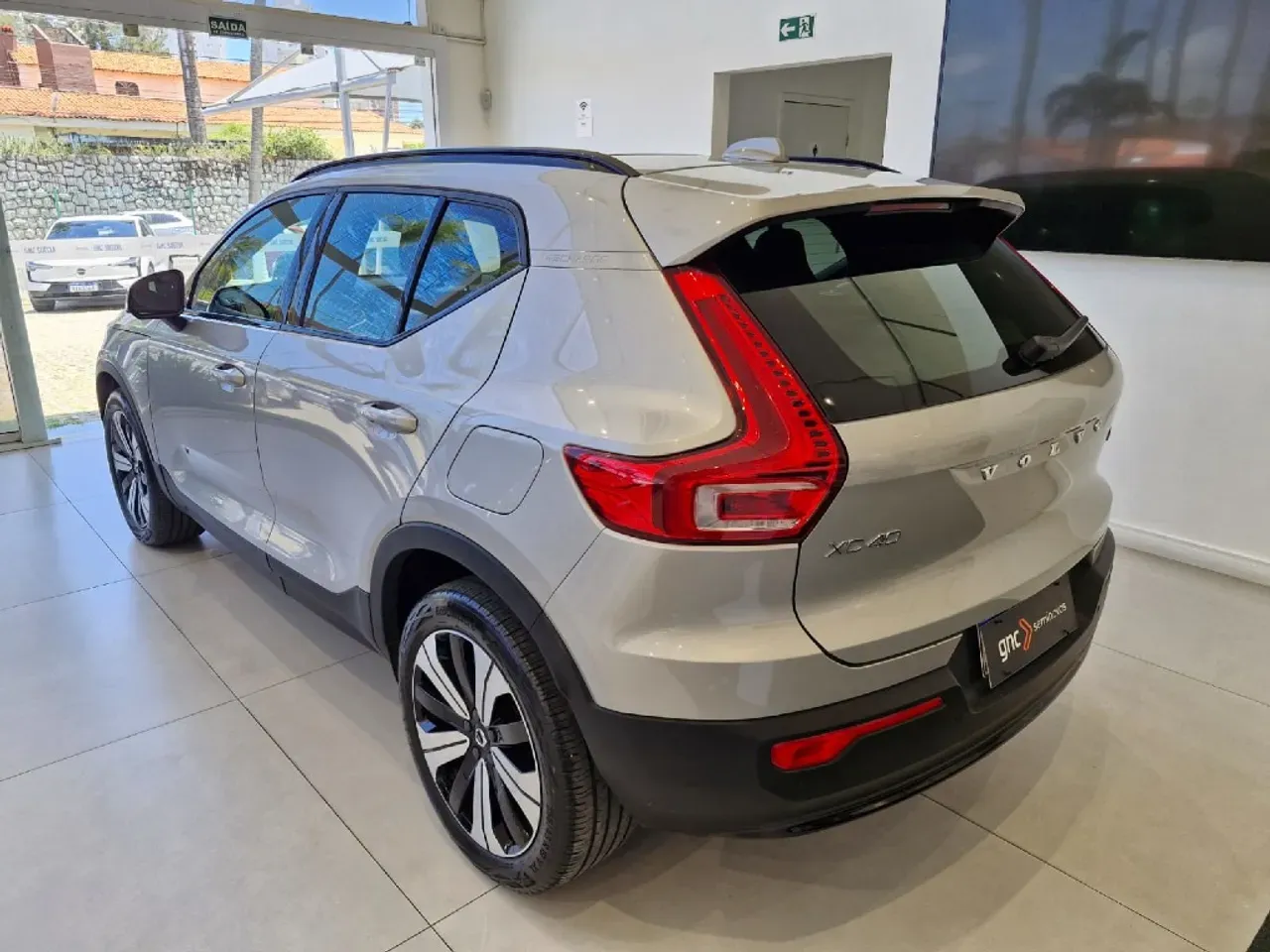 Volvo XC40 Recharge - Imagem 4