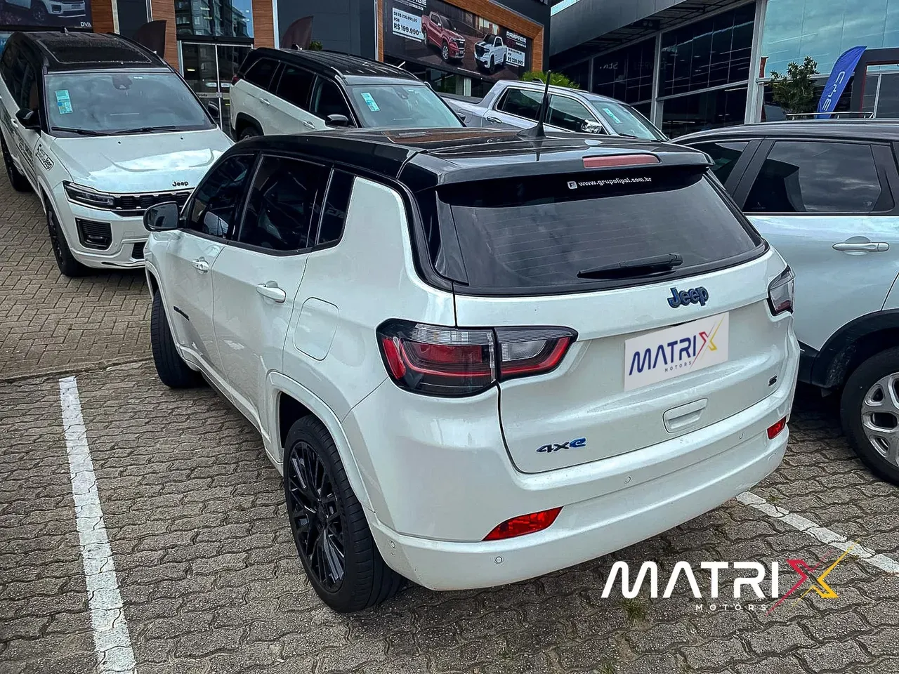Jeep Compass 4xe Plug-in Hybrid - Imagem 2