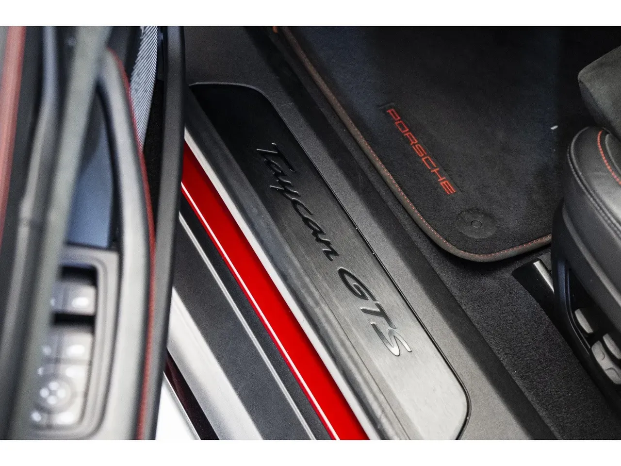 Porsche Taycan - Imagem 11