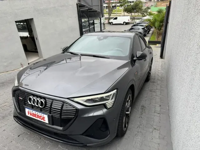 Audi E-tron Sportback - Imagem 2